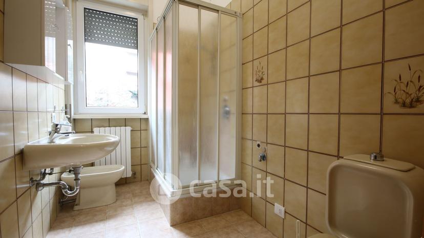 Stanza in Via Bellinzona — foto 10 di 10