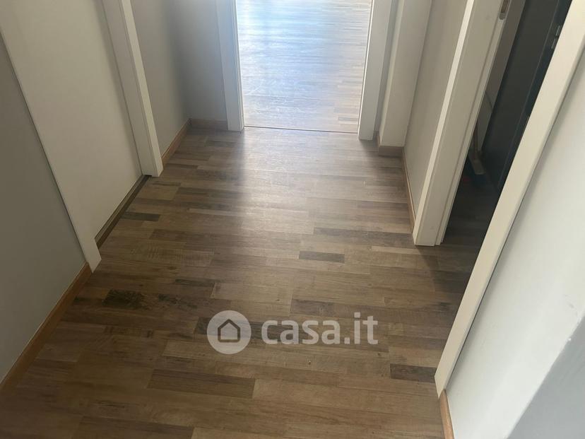 Stanza in Piazza Roma — foto 17 di 23