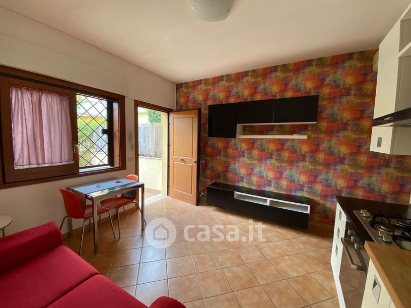 Bilocale in Viale 1º Maggio 86 — foto 4 di 24