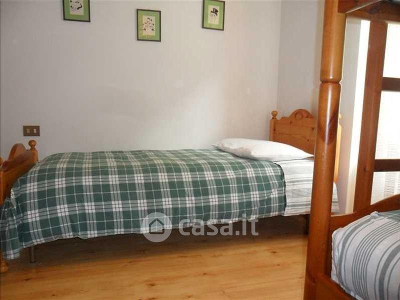 Quadrilocale in Via Monte Rosa 188 — foto 7 di 12