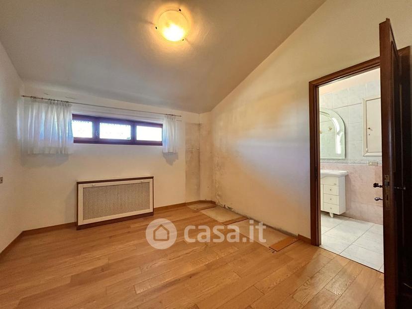 Villa in Via L. Raffaelli 63 — foto 14 di 36