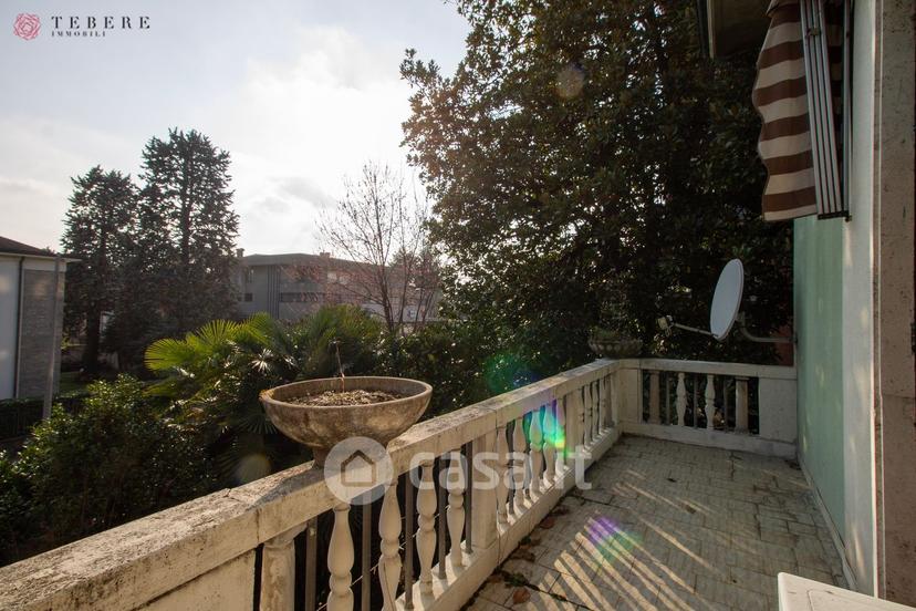 Villa in Corso Leonardo da Vinci 14