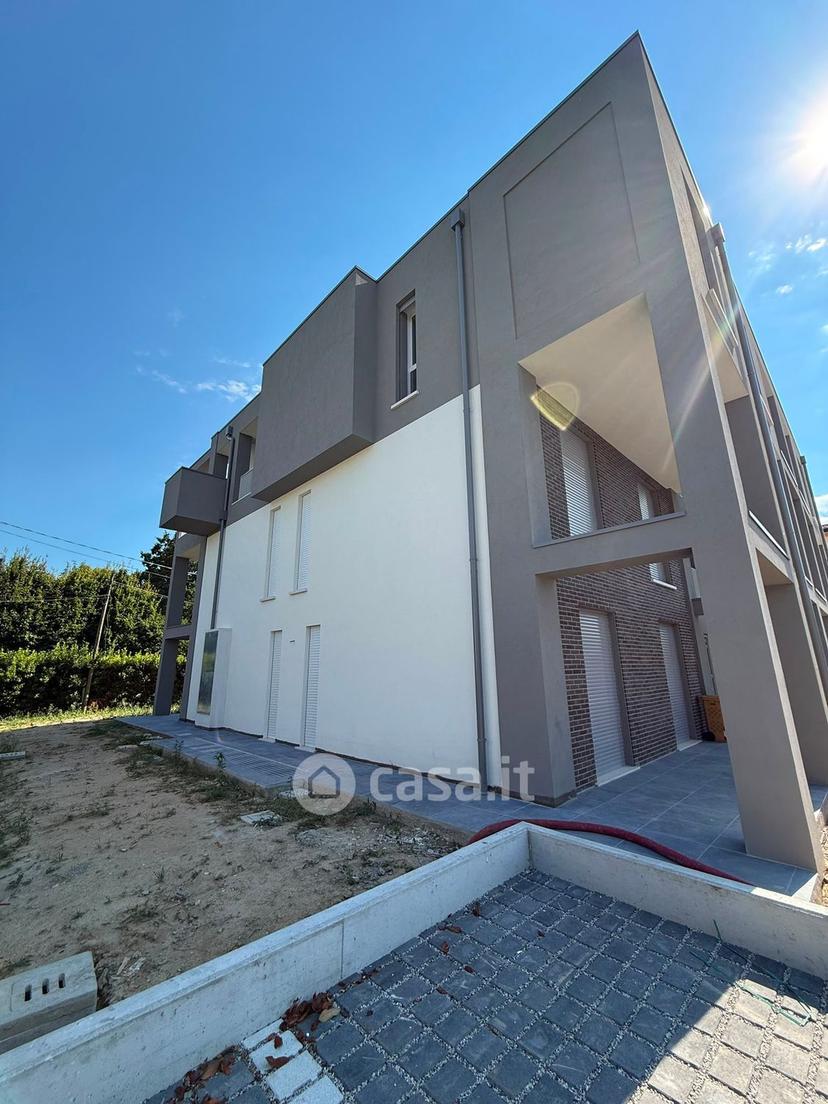 Quadrilocale in Via Francesco Petrarca — foto 12 di 20