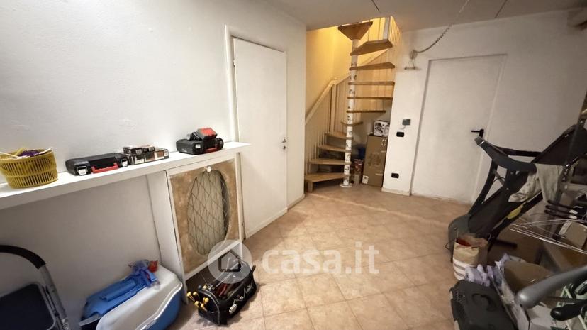 Trilocale in Via San Martino 18 — foto 6 di 31