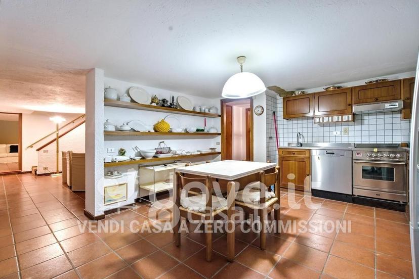 Villa in Via Alessandro Manzoni 28 — foto 5 di 43