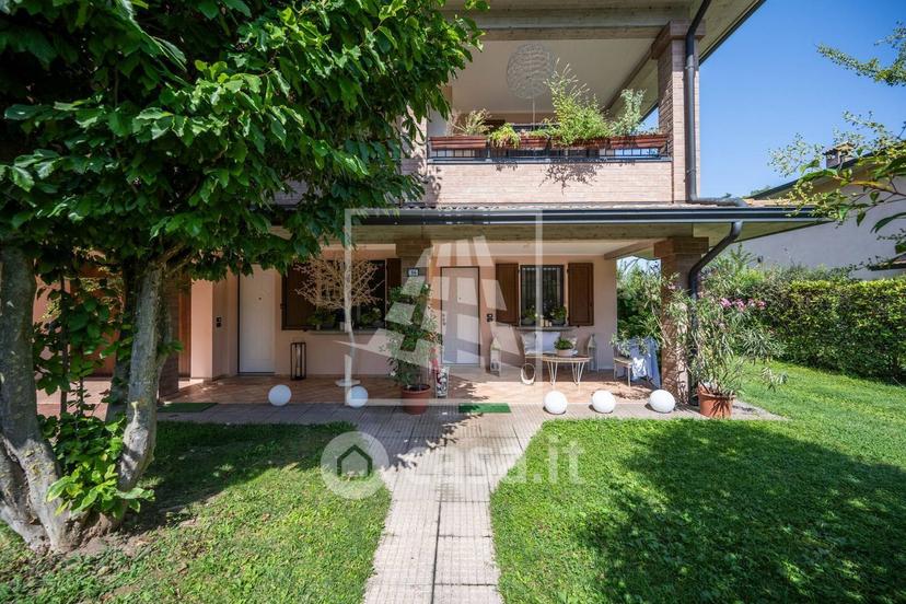 Villa in Via Gianni Rodari 16 — foto 31 di 89