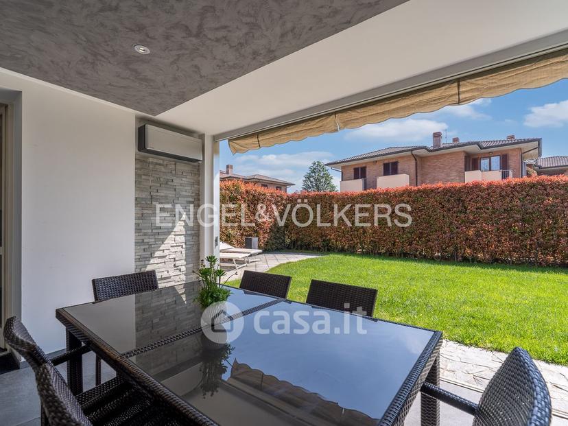 Villa in Via Filippo Corridoni — foto 5 di 21