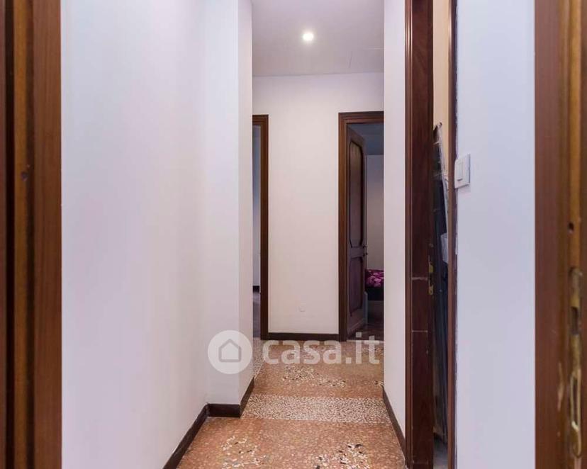 Stanza in Viale Giovanni Vicini 20 — foto 14 di 43