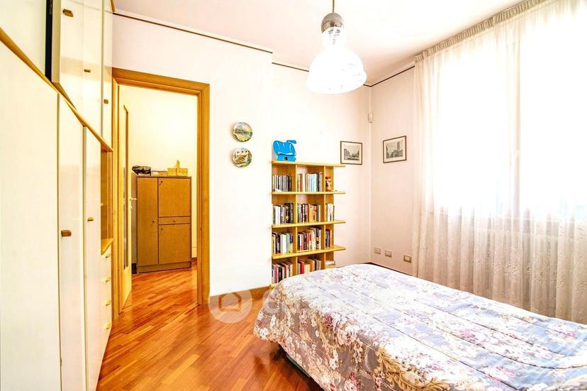 Villa in Via Fratelli Vigorelli — foto 26 di 54
