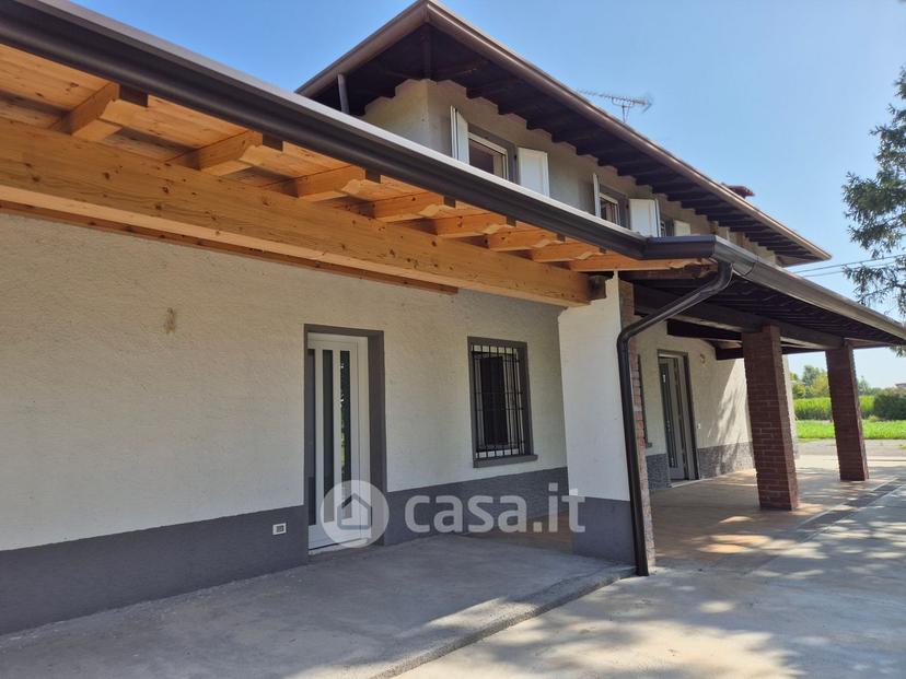 Villa in Via Bredazzane — foto 25 di 26