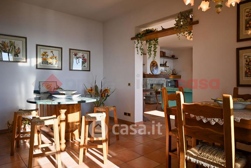 Villa in Via IV Novembre 6 -8 — foto 46 di 50