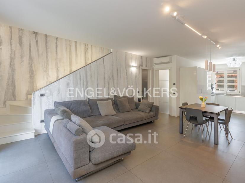 Villa in Via Filippo Corridoni — foto 14 di 21