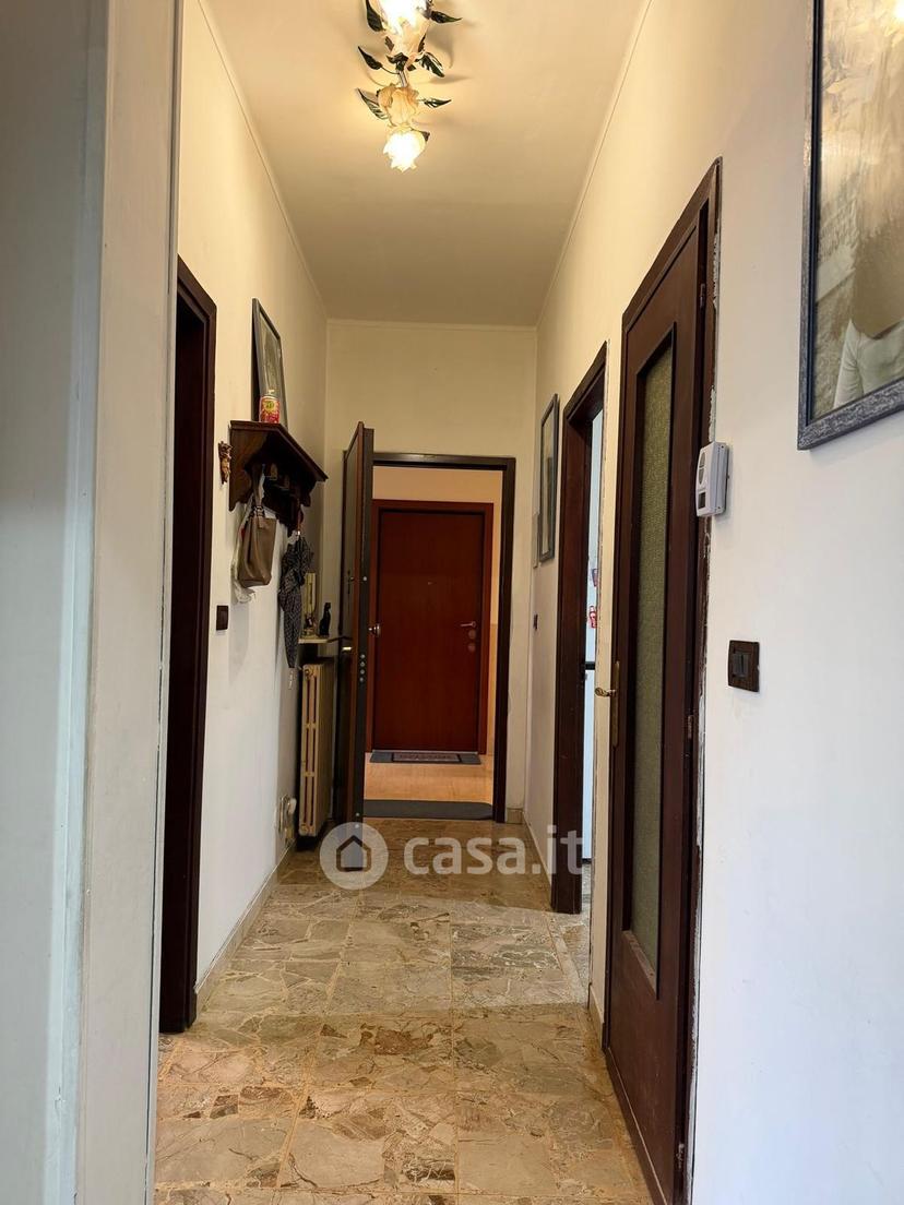Trilocale in Via Achille Grandi 13 — foto 10 di 31