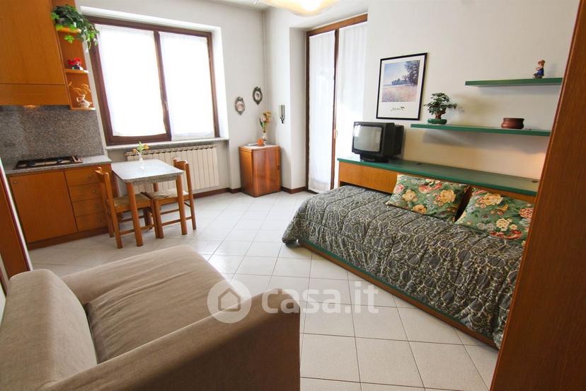 Villa in Via Enrico Fermi 9 — foto 3 di 45