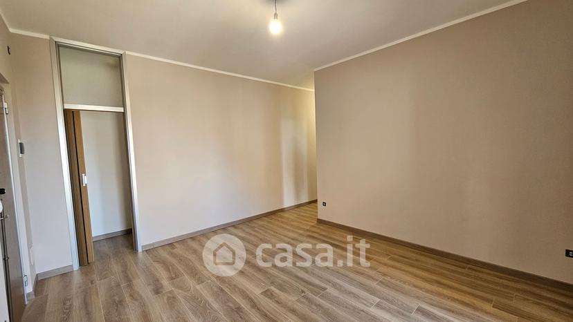 Trilocale in Viale O. Marchino 6 — foto 9 di 19