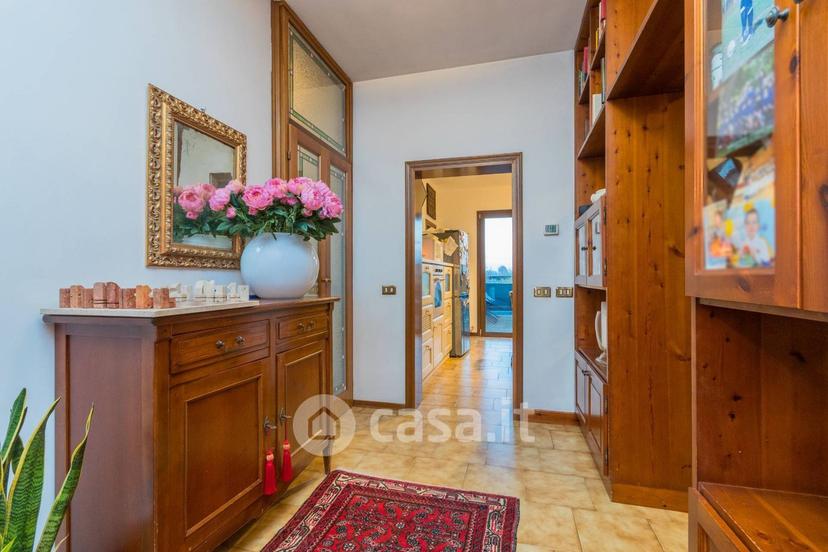 Villa in Via Cavour 24 — foto 16 di 33