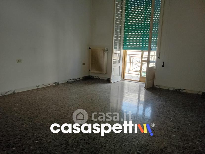 Trilocale in Via Luigi Miccoli — foto 3 di 21