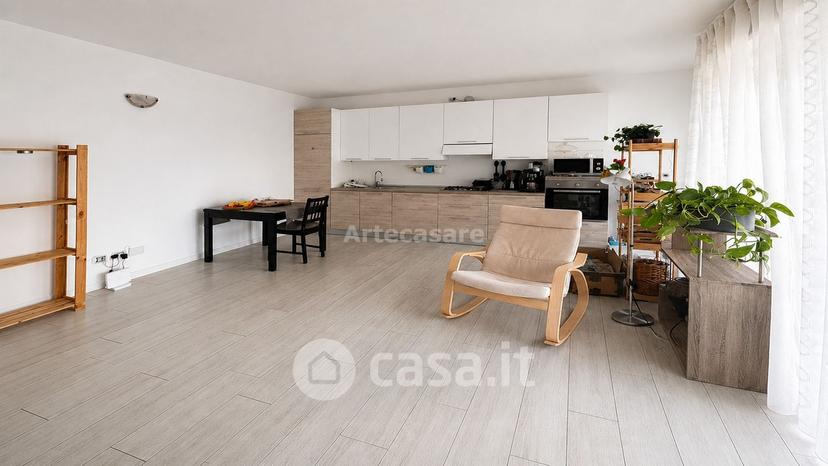 Trilocale in Via Montello 10 — foto 4 di 8