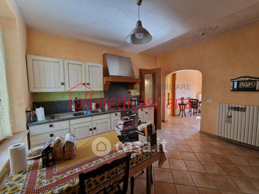 Appartamento in Via Ugo Foscolo — foto 19 di 30
