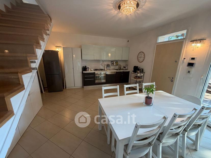 Quadrilocale in Viale Capua 2 R — foto 26 di 32