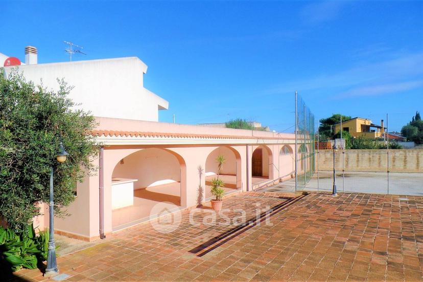 Villa in Via Gorizia 1 — foto 24 di 34