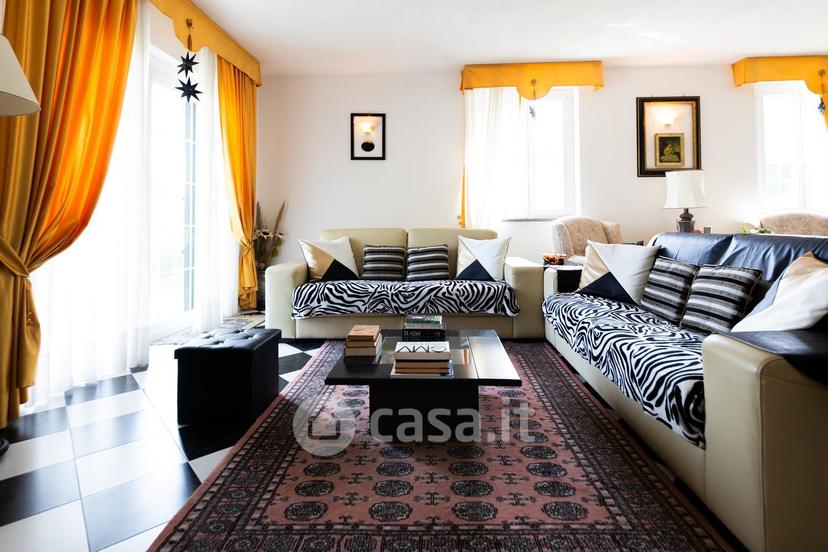 Villa in Via Giacomo Puccini — foto 9 di 38