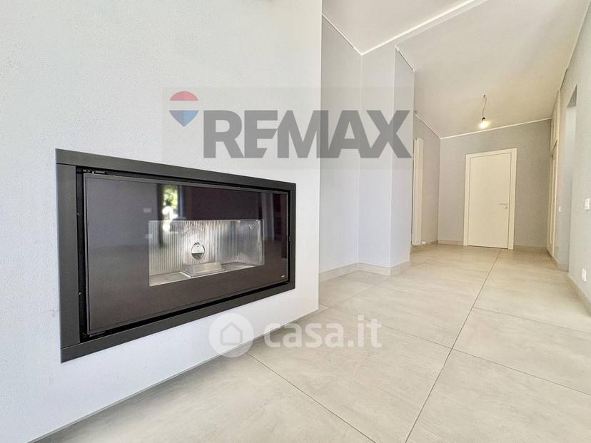 Trilocale in Via al Castagno — foto 30 di 39
