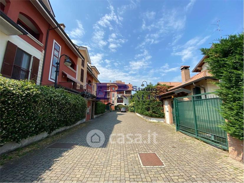 Trilocale in Via Cassolnovo — foto 9 di 22