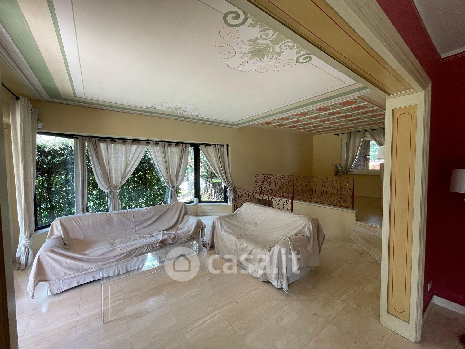 Villa in Viale Cappuccini 41