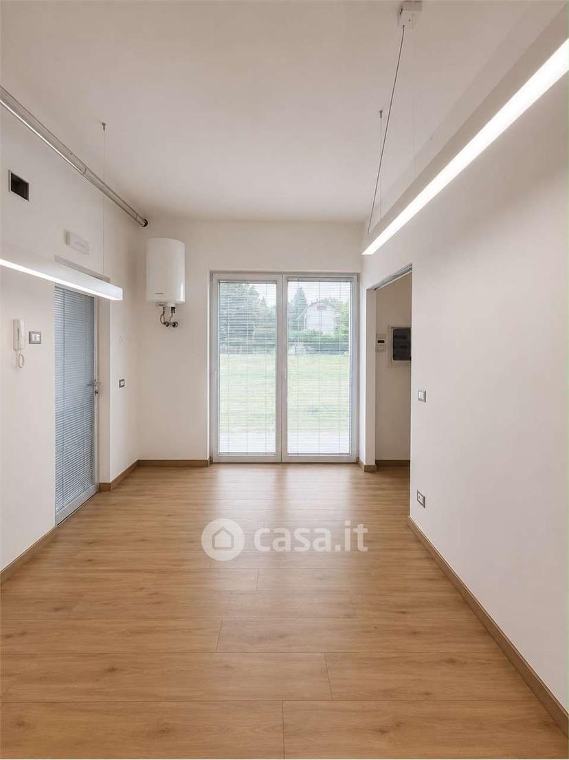 Villa in Via Giacomo Leopardi 77 — foto 11 di 36