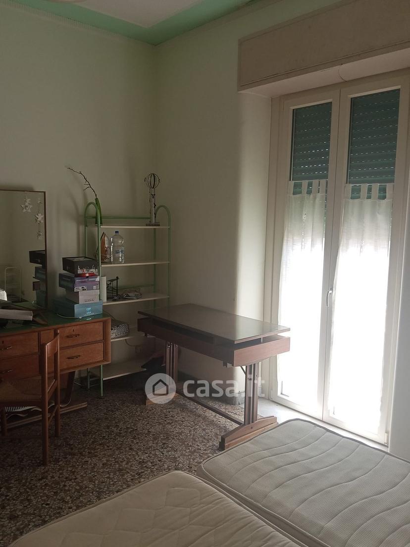 Stanza in Via Ficarazzi — foto 9 di 22