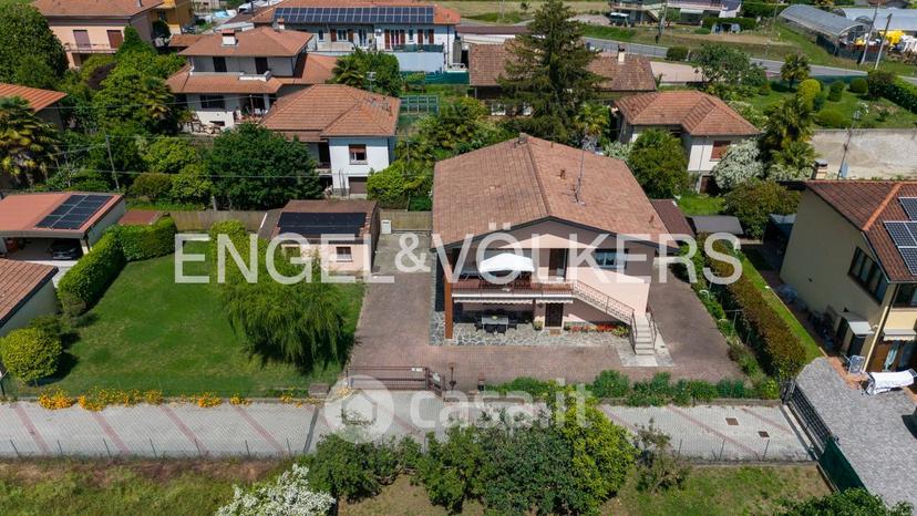 Villa in Via Mozart 7 — foto 22 di 35