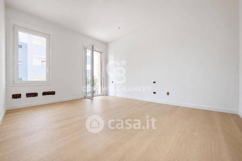Villa in Via G. Espinasse 3 — foto 10 di 13