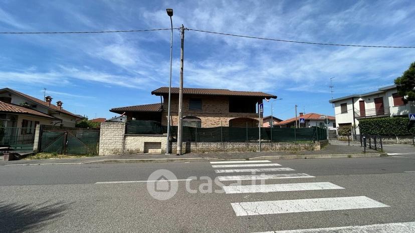 Villa in Via Lazzaretto 34 — foto 23 di 48