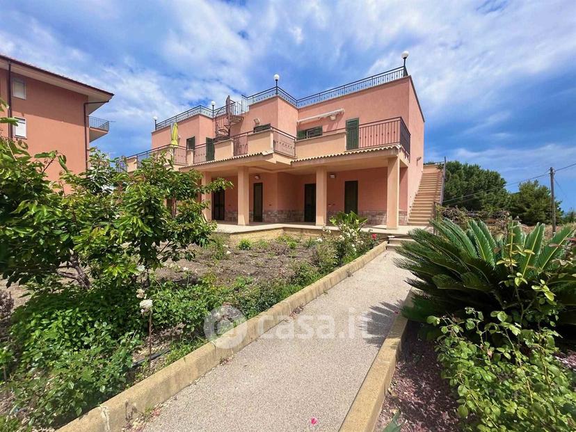 Trilocale in Viale delle Madonie 32 — foto 17 di 24
