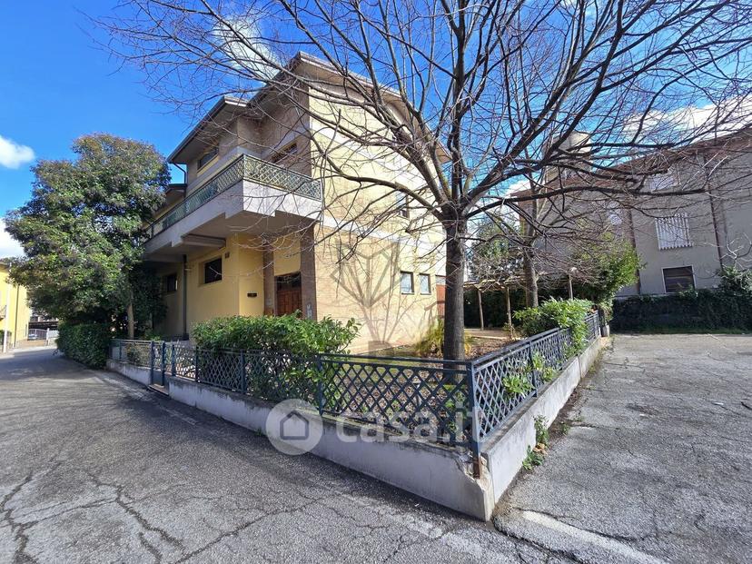 Quadrilocale in Via San Michele Arcangelo 10 — foto 45 di 48