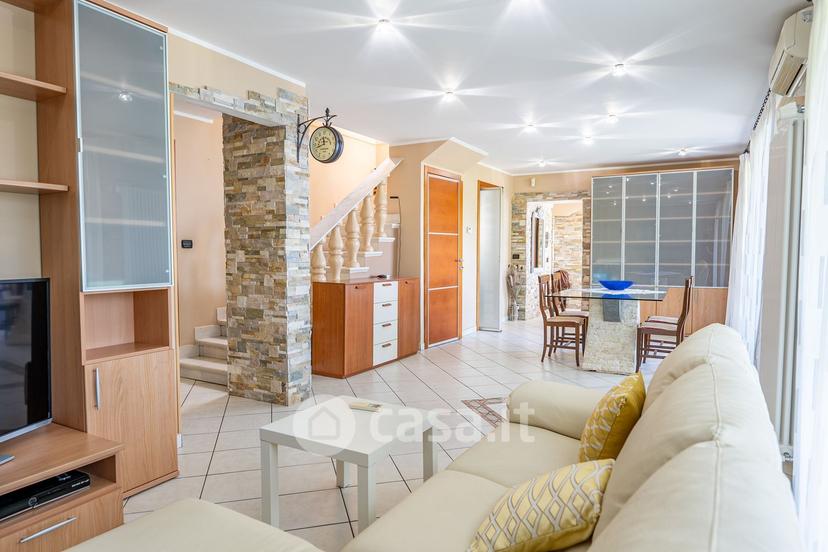 Villa in Strada Statale 1 69 — foto 17 di 34