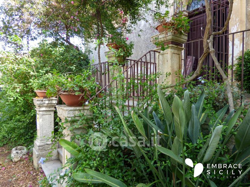 Villa in Villa Bibbia — foto 30 di 39
