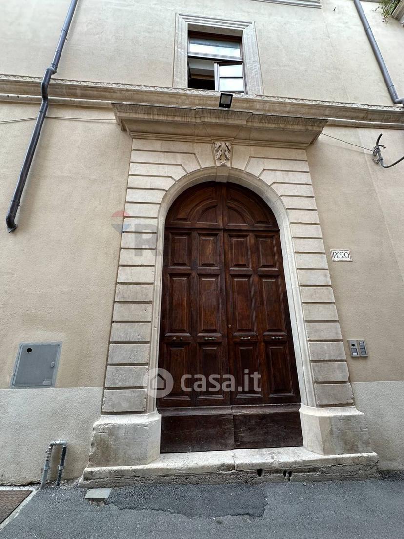 Trilocale in Via delle Grazie 20 — foto 24 di 32