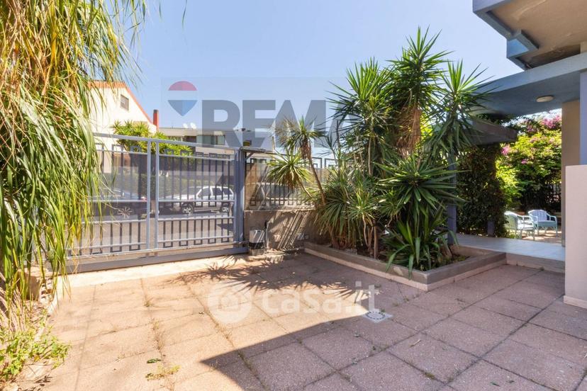 Villa in Via Bartolomeo Colleoni 10 — foto 10 di 46