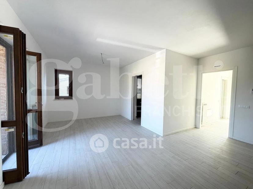 Trilocale in Via Ernesto Mestrallet 1 — foto 10 di 27