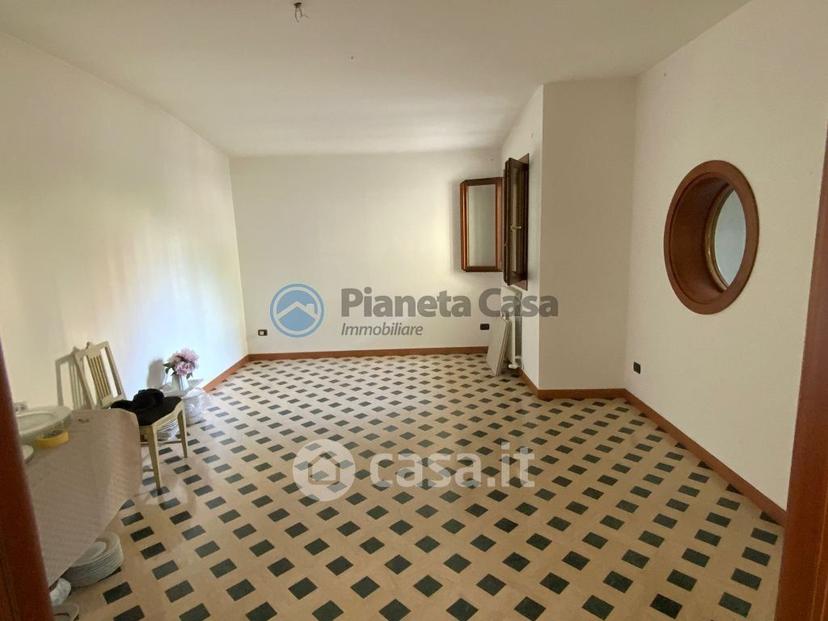 Villa in Via Antonio Simeone Sografi 11 — foto 9 di 33