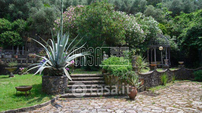 Villa in Via Carbognano 3 ° Traversa — foto 15 di 60