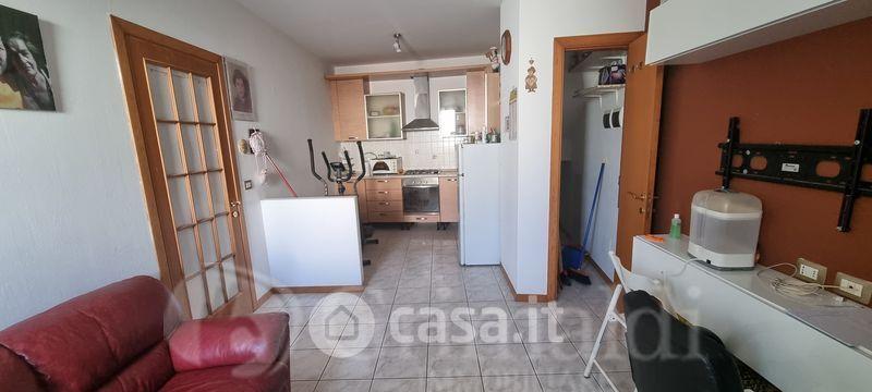 Trilocale in Via Enrico Mattei 27 — foto 14 di 25