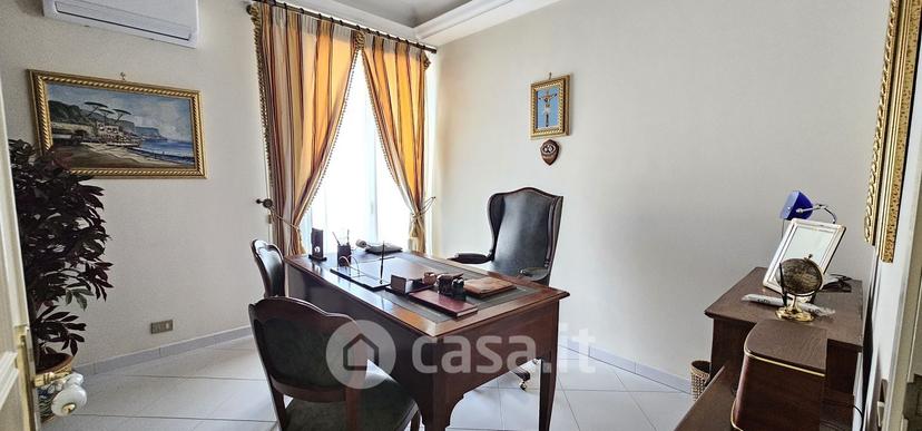 Quadrilocale in Viale Duca degli Abruzzi 14 — foto 7 di 31