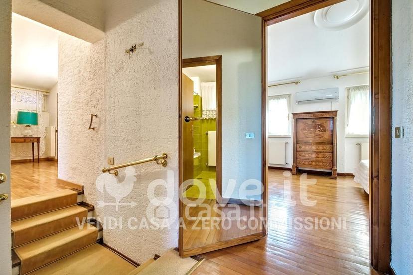 Villa in Via Alessandro Manzoni 28 — foto 26 di 43