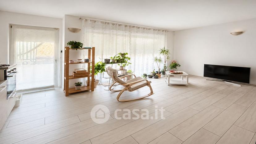 Trilocale in Via Montello 10 — foto 7 di 8