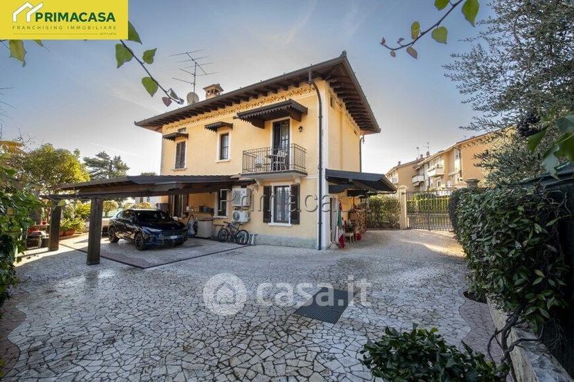 Villa in Via Montemaderno 8 — foto 13 di 30