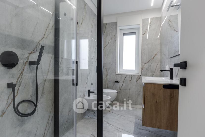 Appartamento in Via Livorno 3 — foto 12 di 33
