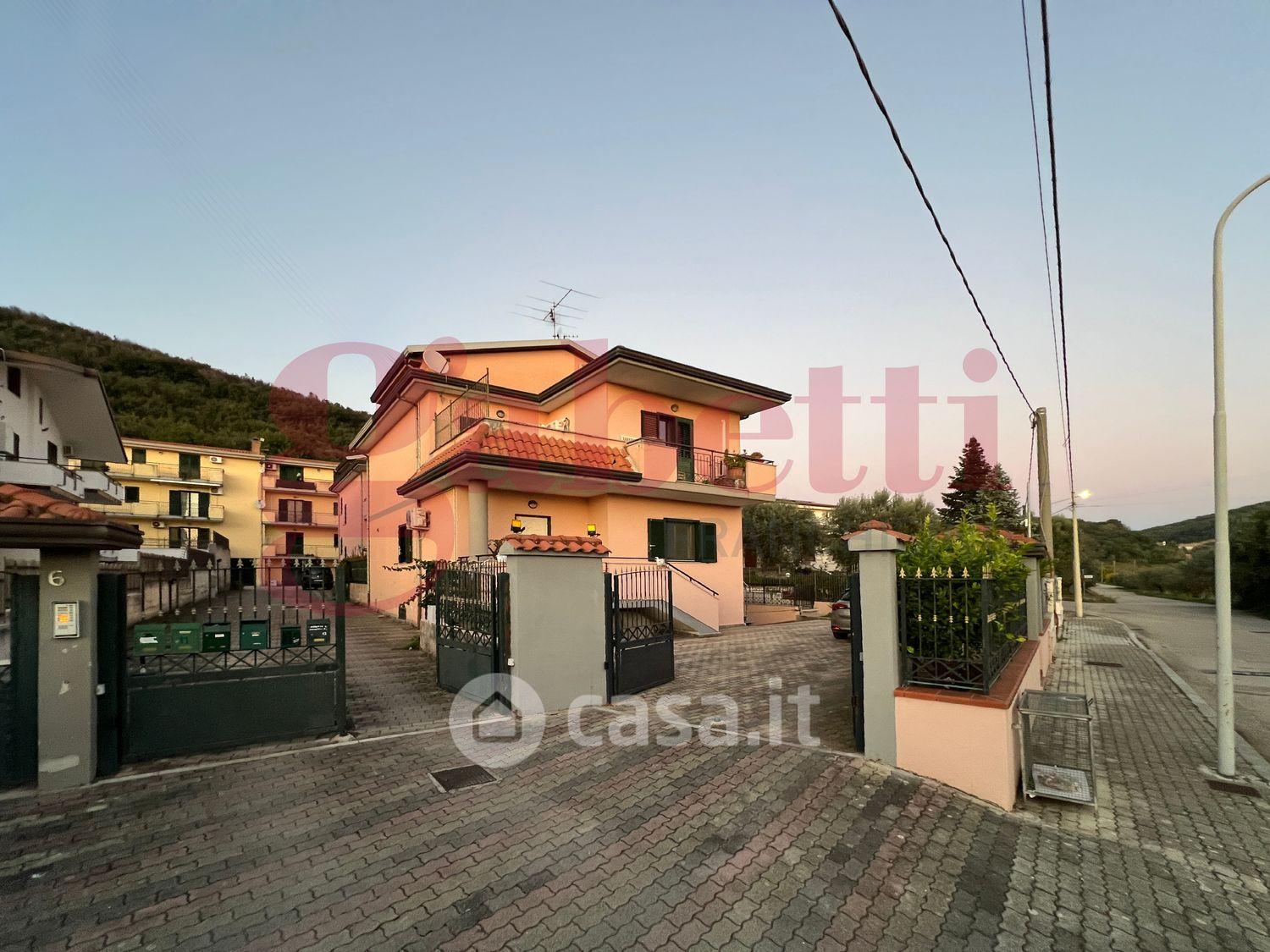 Villa in Via Vigne Vecchie